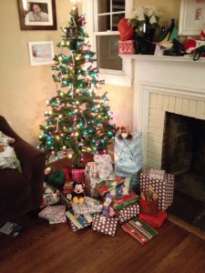 christmas tree with gifts